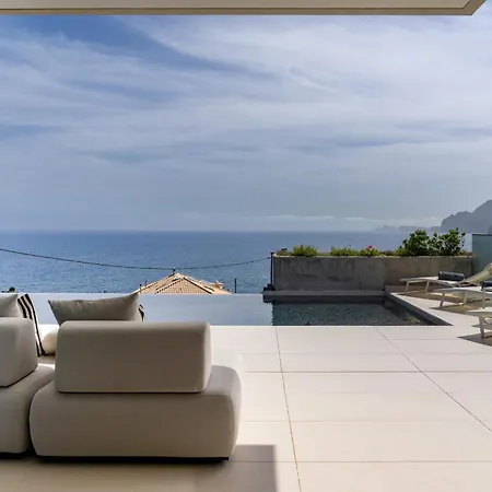 Villa Guindaste I By An Island São Roque do Faial