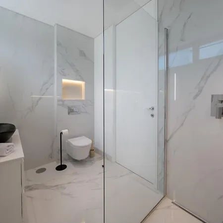 Guindaste I By An Island * São Roque do Faial