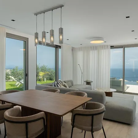 Guindaste I By An Island Villa *